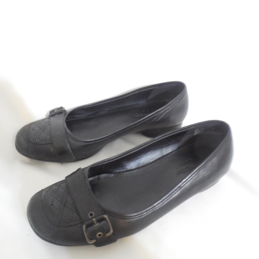 Covington Women's Black Leather Shoes - Picture 3 of 9